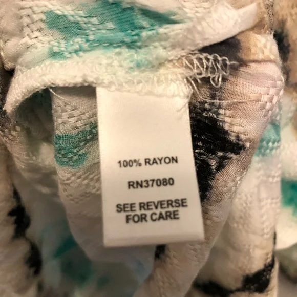 Cato women's green tie dye asymmetrical blouse sz xl - Picture 4 of 5